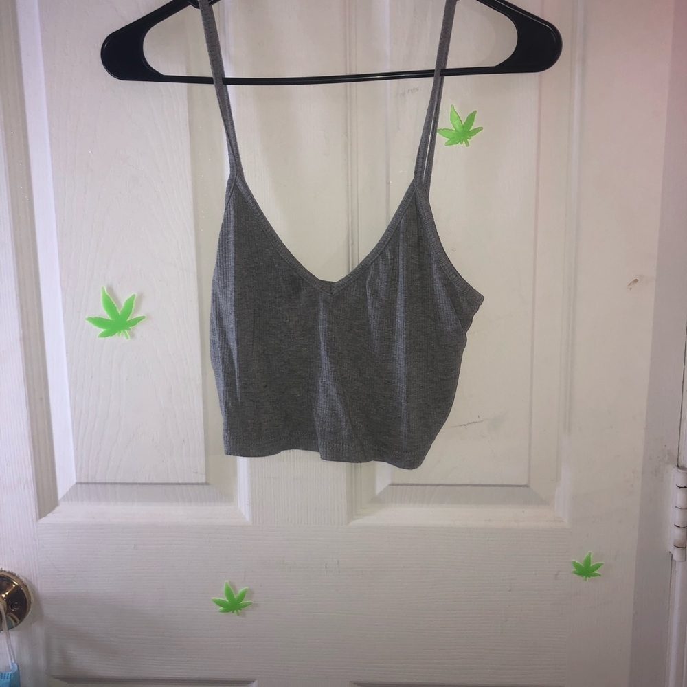 gray crop tank